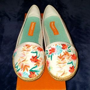 NIB Rocket Dog canvas espadrille